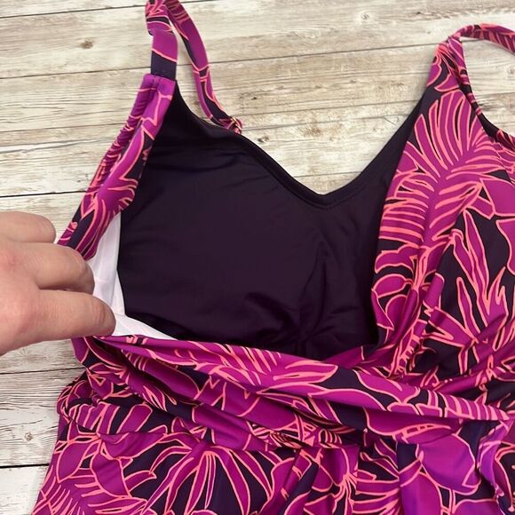 LANDS’ END Ladies’ Swim Dress Medium Purple Floral Built-in One Piece Swimsuit - Picture 11 of 16